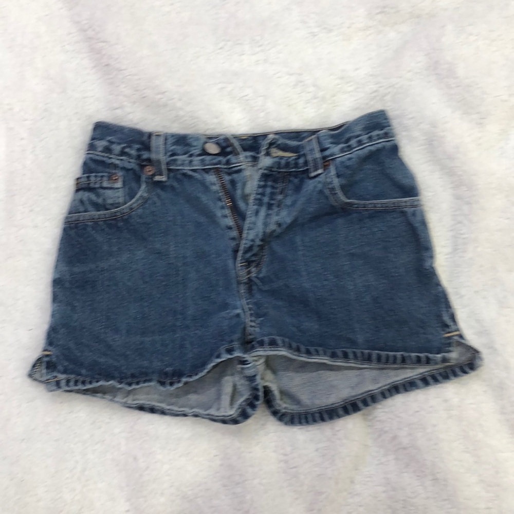 Levi high waisted shorts